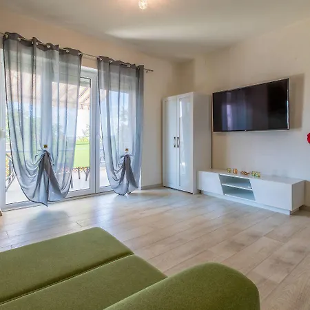 Besondere Mit Pool, 350 Meter Zum Holiday home Jadranovo